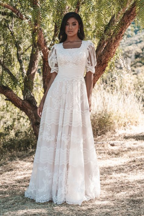 Allure Bridals, M722 Wedding Dresses Lds, Allure Bridals, Wedding Dress With Veil, Country Wedding Dresses, Modest Wedding, A Line Wedding Dress, Allure Bridal, Luxury Wedding Dress, Modest Wedding Dresses