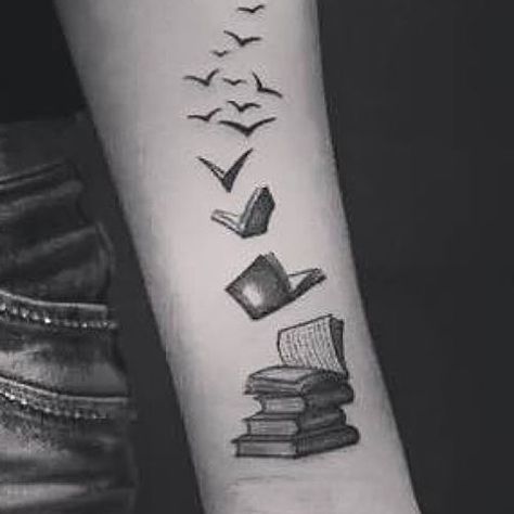 Good morning book people. Here's a tattoo we all could do with. Via #theinternet. #book #books #booktattoo #booktattoos #bookstagram #bookgasm #read #reading #letterlove Flash And Arrow, Literary Tattoo, Book Lover Tattoo, Pages Of Books, Book Tattoos, Buzzfeed Articles, Maya Angelou Quote, Hp Tattoo, Literary Tattoos