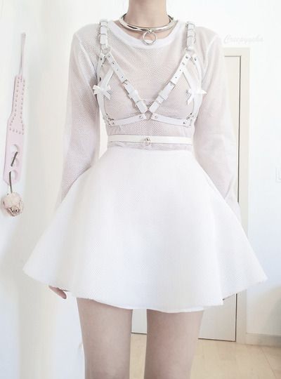 Harness Outfit, Kawaii Fashion Outfits, Japanese Street Fashion, Alternative Outfits, Steam Punk, Kawaii Clothes, Yohji Yamamoto, White Outfits, White Fashion