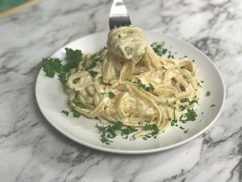 Olive Garden Copycat Fettuccine Alfredo with Instant Pot Fettuccine Alfredo Olive Garden, Fetuccini Alfredo, Garlic Cream Cheese, Chicken Alfredo Fettuccine Recipe, Pasta Garlic, Copycat Recipes Olive Garden, Olive Garden Copycat, Chicken Fettuccine Alfredo, Chicken Fettuccine