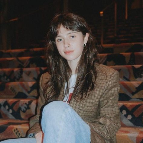 Claire Cottrill Icons, Clairo Hairstyle, Clairo Haircut, Clairo Pfp, Clairo Hair, Clairo Icons, Claire Hair, Claire Cottrill, Lq Pfp