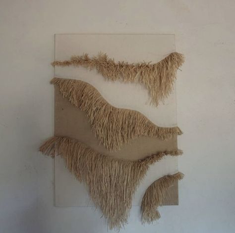 Raffia Wall Hanging, Driftwood Art Diy, Rope Decor, Diy Boho Decor, African Home Decor, Rope Crafts Diy, Woven Wall Art, Abstract Art Inspiration, Textile Fiber Art