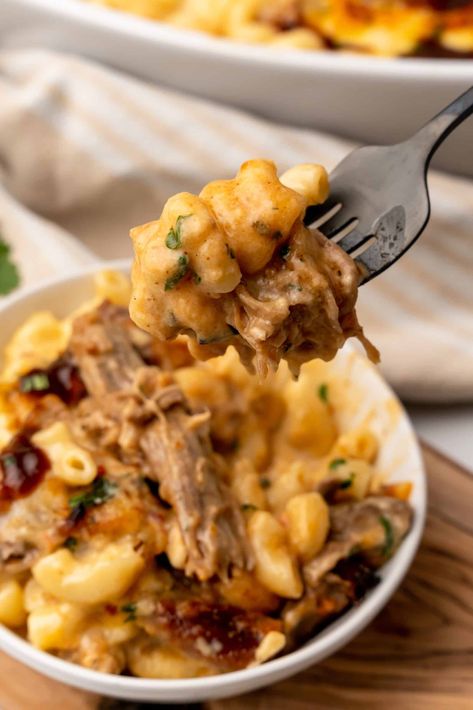 Pulled Pork Mac & Cheese Bake - The Quicker Kitchen Leftover Pulled Pork Mac And Cheese, Bbq Pulled Pork Pasta, Pulled Pork Macaroni And Cheese, Pasta With Pulled Pork, Bbq Mac And Cheese Pulled Pork, Bbq Pork Pasta, Easy Pulled Pork Mac And Cheese, Pulled Pork Mac And Cheese Crockpot, Bbq Pork Mac And Cheese