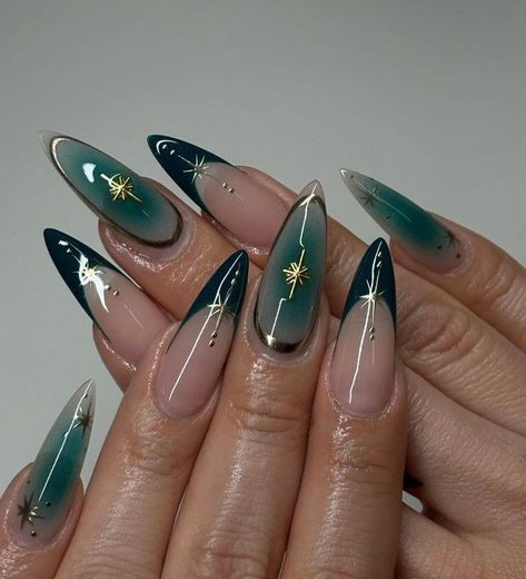 Green Nails Fall, Chrome Aura Nails, Nails Gold Chrome, Nails Blooming Gel, Nails Dark Green, Green Aura, Blooming Gel, Nails Fall Nails, French Tip Press On Nails