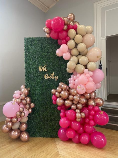 Grass Wall Backdrop, 18th Party, Grass Backdrops, Beautiful Balloons, Balloon Creations, Grass Wall, Balloon Decor, Wall Backdrops, Event Ideas