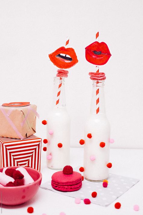 Lip Decor, Valentine's Day Party, Heart Day, Red Party, St Valentin, Red Lip, Milk Bottle, Valentines Day Party, Day Party