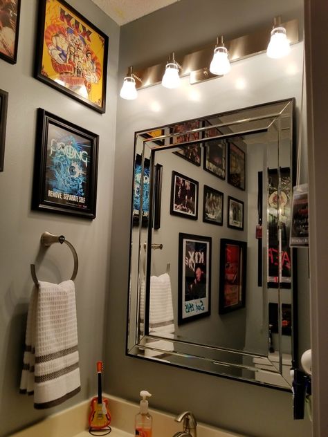 Rock & Roll bathroom decor Rock N Roll House Decor, Simple Black Bathroom Decor, Music Themed Bathroom Ideas, Rock And Roll Bathroom Ideas, Mens Apartment Bathroom Ideas, Rock And Roll House Interior Design, Industrial Rock Aesthetic, Rock N Roll Bathroom Ideas, Music Bathroom Decor Ideas