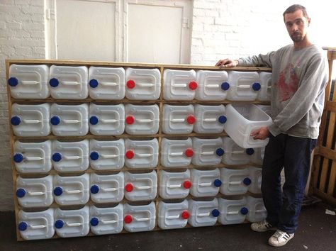 Another cool way to ‪#‎recycle‬ old plastic bottles - use them to make a drawer storage system: http://bit.ly/1yGa7bH Arbejdsplads Garage, Projek Menjahit, Skirt Diy, Plastic Bottle Crafts, Diy Recycle, Teds Woodworking, Reuse Recycle, Garage Organization, Plastic Containers