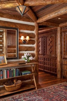 Old Log Cabin Interior, Yellowstone House, Maine Cabin, Old Log Cabin, Log Home Living, Log Cabin Interior, Cabin Interiors, Property Design, Cabin Living