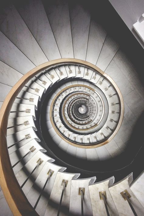 Free stock photo of stairs, steps, railing, spiral Photography Composition Rules, Photography Rules, Photography Composition, Photo Composition, Smartphone Photography, Photography Tips For Beginners, Composition Photography, Photography 101, Photography Lessons