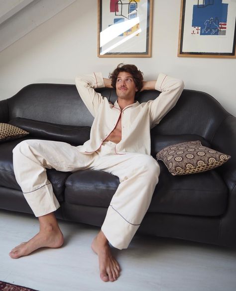 Lounge Wear Men, Mens Loungewear, Male Poses, Outfits Men, Summer Outfits Men, Male Models, Boy Fashion, A Man, Pajamas