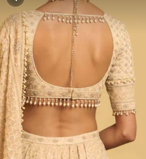 Blouse Designs With Tassels, Biscuit Colour Saree, Classy Blouse Designs For Saree, Latest Lengha Blouse Designs, Exclusive Saree Blouse Designs, Lengha Blouse Designs, Latest Blouse Neck Designs, Ethenic Wear, Tassels Designs