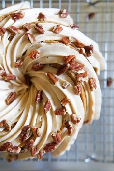 Carrot Bundt Cake with Salted Caramel Cream Cheese Frosting ♥️ bakeat350.net Frost A Bundt Cake, Carrot Bundt Cake, Caramel Cream Cheese Frosting, Cake Frosting Recipe, Caramel Cream, Best Carrot Cake, Mini Bundt Cakes, Cake With Cream Cheese Frosting, Pound Cakes