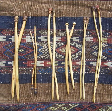 wooden knitting needles in various sizes made from eucalyptus, chinese elm and pear wood Wooden Knitting Needles, Travel Fund, Pear Wood, Knitting Blogs, Whittling, Fiber Arts, Wooden Diy, Knitting Needles, Fiber Art