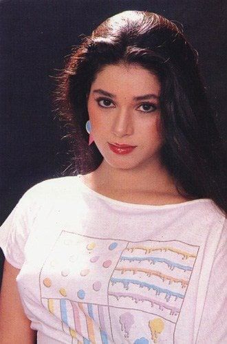 Neelam Kothari, Retro Bollywood, Olivia Black, Girls Dpz, Pretty Face, Bollywood Actress, Actresses, T Shirts For Women, Celebrities