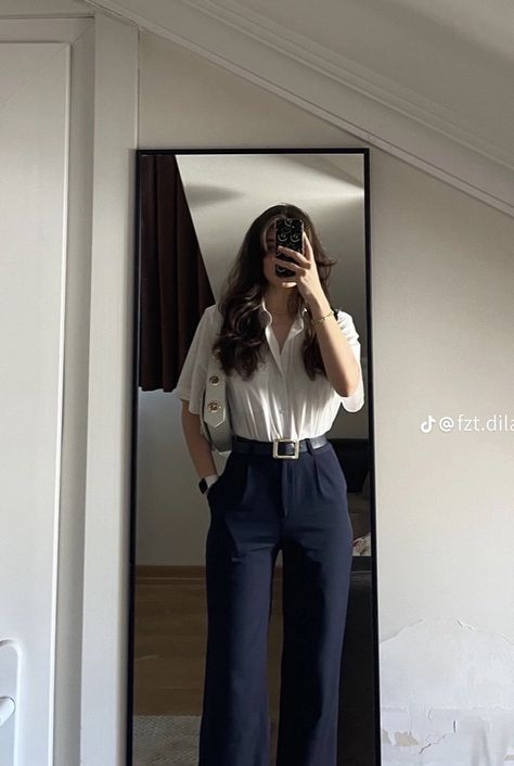 Elegant Casual Outfit College, Exam Outfit Aesthetic, Navy Monochrome Outfits For Women, Formal Outfits For Short Women, Outfit Ideas For Petite Women Body Types, Civil Engineering Outfit Women, Research Defense Outfit, Law School Outfit Student, Graduation Ceremony Outfit Ideas