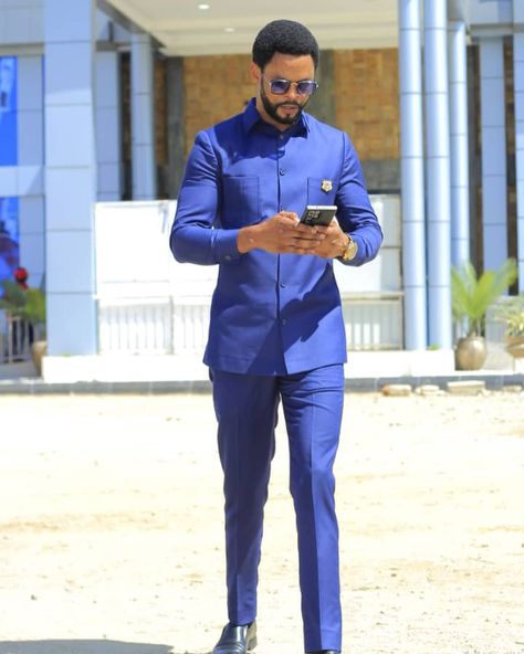 African Suits Men, Mens African Wear Designs, Gents Suit Design, Kaftan Ideas, African Wear Designs, Gents Suits, Cloth Designs, Men Suits Wedding, African Wear For Men