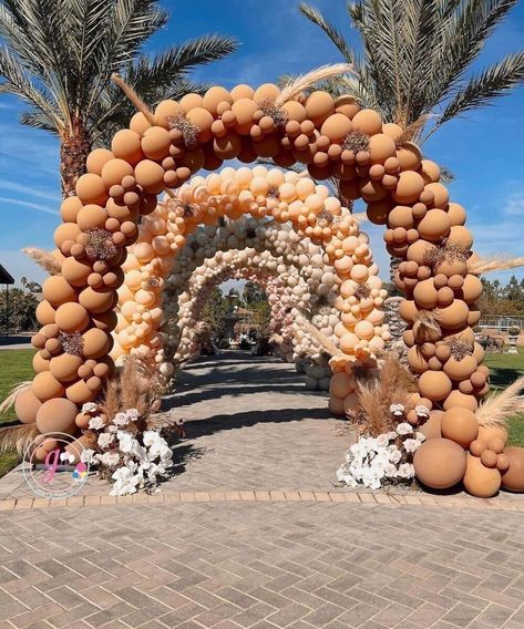 The Event Community’s Instagram post: “Enter the pathway into a whole new world! ✨ @gabysballoons_ created these spectacular organic arch balloon tunnels for a gorgeous grand…” Balloon Archway, Boho Baby Shower Decorations, Bohemian Birthday Party, Butterfly Themed Birthday Party, Arch Balloon, Diy Wedding Arch, Balloon Designs, Balloon Creations, Party Entrance