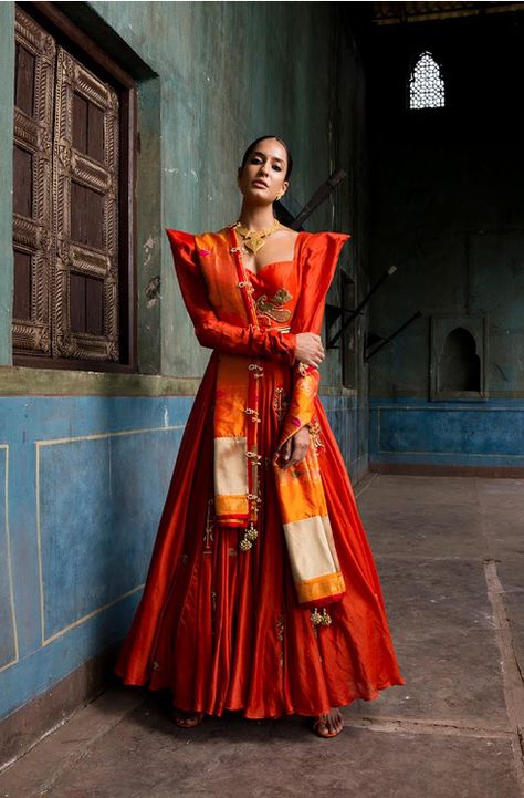 . Indian Editorial Shoot, Unique Indian Outfits Style, Indian High Fashion, Lisa Haydon, Silk Anarkali, Indian Look, Designer Dresses For Women, Traditional Indian Outfits, Unique Blouse