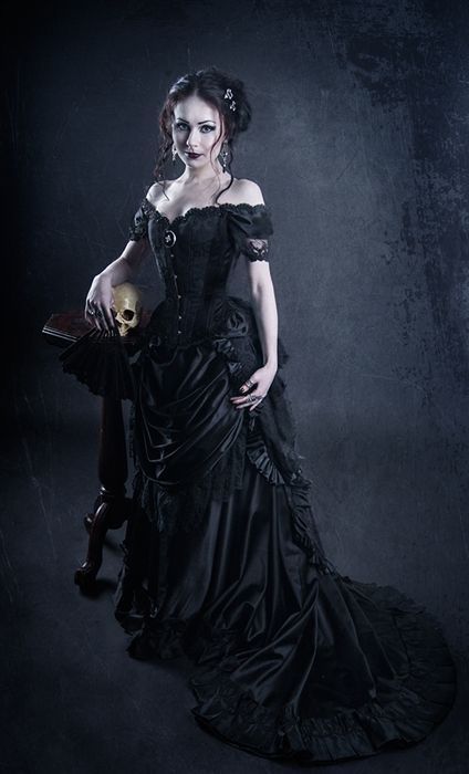 Smarter Shopping, Better Living! Aliexpress.com Prom Gown Off Shoulder, Vampire Gown, Victorian Evening Dress, Victorian Gothic Dress, Black Victorian Dress, Burlesque Vintage, Gothic Victorian Dresses, Victorian Bustle, Steampunk Corset