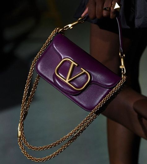 Women’s - Bag Valentino Valentino Handbags, Purple Bag, Studded Bag, Amazing Fashion, Handbag Heaven, Valentino Women, Bag Trends, Valentino Bags, Purple Bags