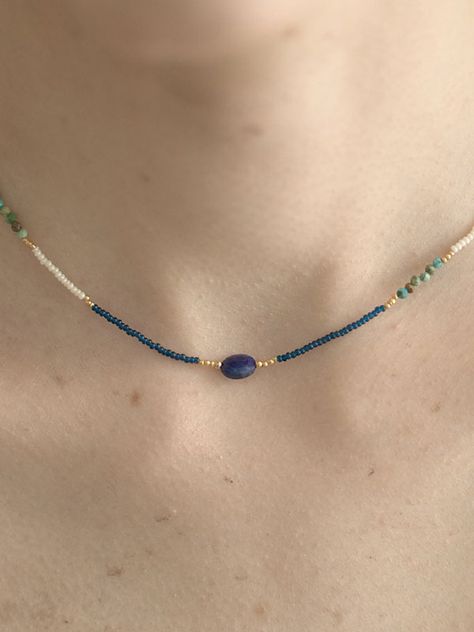 Seed Bead Necklace With Pendant, Mixed Gemstone Necklace, Stone Necklace Designs, Unique Necklace Designs, Mixed Stone Necklace, Mixed Beads Necklace, Gemstone Setting, Diy Jewelry Earrings, Beautiful Chokers