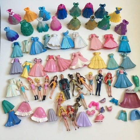 2000s Toys, Polly Pocket Dolls, Nostalgic Childhood, Minnie Dress, Pocket Princess, Vintage Polly Pocket, Collectibles Toys, Vintage Village, Disney Princess Dolls