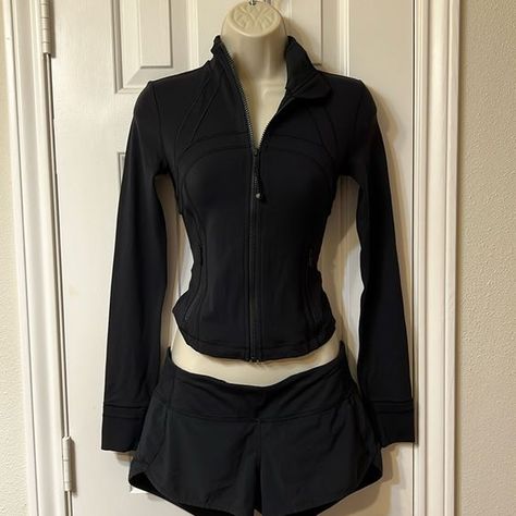 90 Degree by Reflex Women’s Lightweight, Full Zip Running Track Jacket Fitted Zip Up Jacket, Black Lululemon Jacket Outfit, Divergent Clothes, Lululemon Jacket Outfit, Lululemon Define Jacket Outfit, Define Jacket Outfit, Lululemon Outfit Ideas, Lulu Lemon Outfits, Lululemon Define Jacket Black