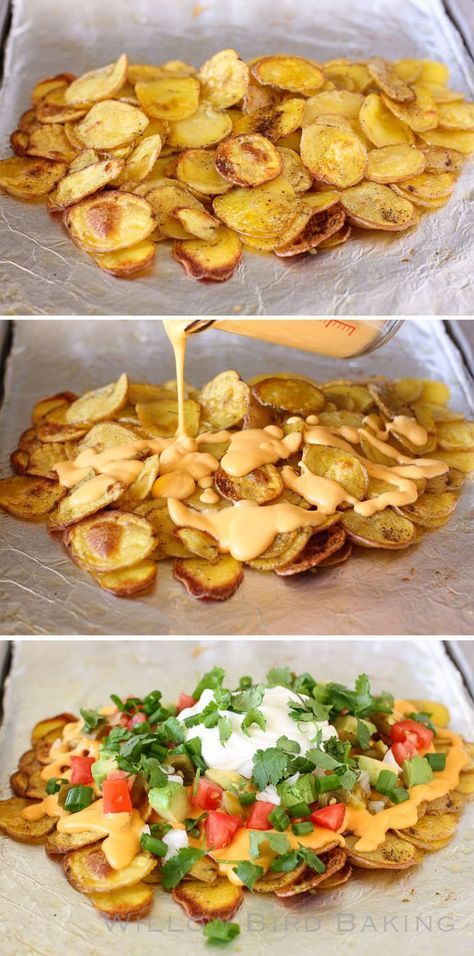 Avocado Sour Cream, Delicious Potatoes, Potato Nachos, Appetizer Party, Loaded Potato, Nacho Cheese, God Mat, Edamame, Potato Chips