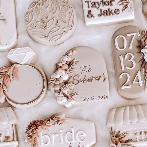 Bess Boname on Instagram: "The boho bridal shower vibe never gets old 😍

#bridetobe #bridalshowercookies #weddingcookies #bohobridalshower #tistheseason #weddingszn #cookiedecorating #cookieart #cookiesofinstagram" Boho Theme Bridal Shower Cookies, Boho Bridal Shower Cookies Decorated, Rustic Bridal Shower Cookies, Boho Bridal Cookies, Bridal Shower Cookies Boho, Boho Wedding Shower Cookies, Boho Cookies Decorated, Boho Bridal Shower Cookies, Boho Wedding Cookies