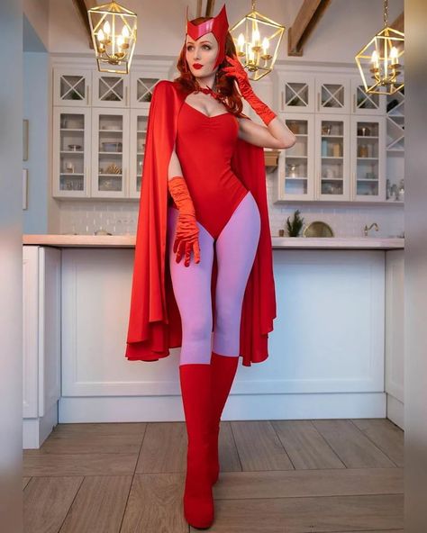 Scarlet Witch (Wanda Maximoff) by tniwe Wanda Maximoff Outfit, Marvel Halloween Costumes, Scarlet Witch Costume, Scarlet Witch Cosplay, Witch Cosplay, Halloween Coustumes, Holloween Costume, Trendy Halloween Costumes, Halloween Costume Outfits