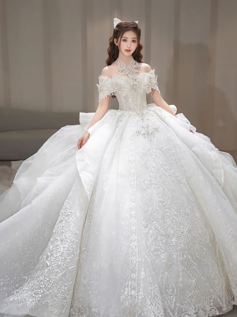 Fluffy Wedding Dress, Korean Wedding Dress, Big Wedding Dresses, Wedding Dresses Princess Ballgown, Asian Wedding Dress, Pretty Quinceanera Dresses, Sparkle Wedding Dress, Pretty Wedding Dresses, Fancy Wedding Dresses