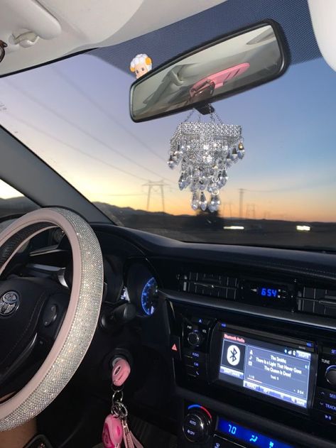 Sparkly Car Decor, Luxury Car Decor, Girly Inside Of Car, Dream Car Decor, Girly Interior Car, Trendy Car Accessories, Pretty Car Decor, Decorated Cars Interior, Baddie Car Aesthetic