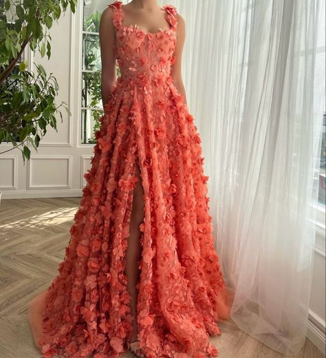 Peach Gown, Teuta Matoshi, Flower Prom Dress, Pleated Tulle, Formal Prom Dress, Prom Dresses With Pockets, Corset Bustier, Floral Gown, Prom Dress Inspiration