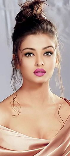 Ashwariya Rai 90, Aishwarya Rai Face, Aishwarya Rai 90s, Aishwarya Rai Wallpaper, Aishwarya Rai Makeup, Aishwarya Rai Images, 90s Bollywood Actress, Bollywood Makeup, Aishwarya Rai Photo