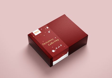 Red Box Packaging Design, Christmas Packing Design, Christmas Packaging Food, Christmas Hampers Design, Christmas Hampers Packaging Ideas, Christmas Package Ideas Boxes, Christmas Box Design Packaging, Christmas Packaging Design Inspiration, Christmas Hampers Packaging