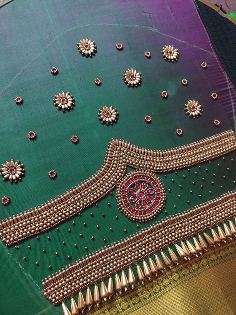 Magam Work Designs, Magam Work, Aari Design, Hand Work Design, Simple Hand Embroidery Patterns, Latest Blouse Designs Pattern, Birds Embroidery Designs, Traditional Blouse Designs, Aari Designs