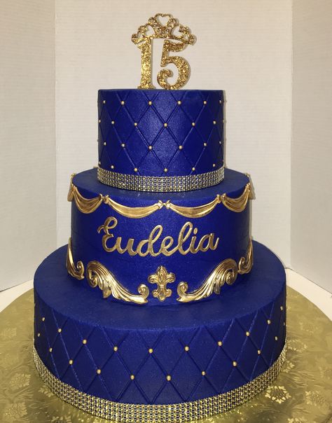 Quince cake Cakes Quinceanera, Sweet 15 Cakes, Royal Blue Cake, Sweet 16 Party Planning, Royal Blue Quince, Quince Cakes, Black And Gold Cake, Quince Cake, Sweet Sixteen Cakes