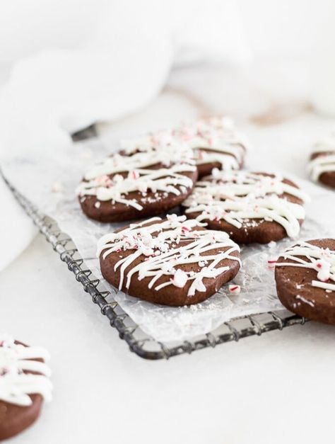 These peppermint bark icebox cookies feature an easy slice and bake chocolate mint icebox cookie drizzled with white chocolate and sprinkled with crushed peppermints for a pretty, delicious Christmas cookie! This post is sponsored by Bob’s Red Mill. As always, all opinions are my own. Thank you for supporting the brands that keep Lively Table... The post Peppermint Bark Icebox Cookies appeared first on Lively Table. Peppermint Mocha Cookies, Mocha Cookies, Chocolate Shortbread Cookies, Chocolate Peppermint Cookies, Candy Cane Cookies, Vegan Candies, Baking Goods, Peppermint Cookies, Drop Cookies