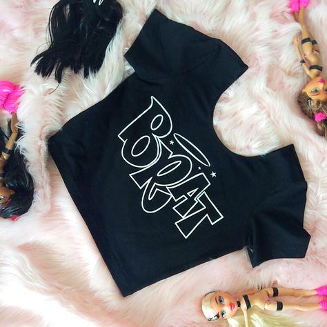 Custom Clothes Aesthetic, Teen Crop Tops, Classy Summer Outfits, Tailgate Outfit, Diy Clothes Videos, Cute Lazy Outfits, Black Crop Top, Personalized Clothes, Fashion Design Clothes