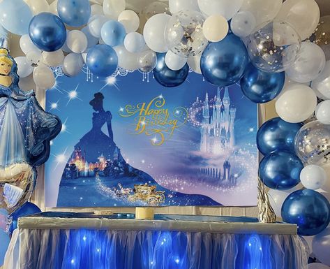 Disney Balloon Decorations, Cinderella 18th Birthday Party, Cinderella Backdrop Ideas, Cinderella Balloon Decorations, Cinderella Balloon Arch, Cinderella Balloon Garland, Cinderella Backdrop, Cinderella Quince, Cinderella Quinceanera Themes