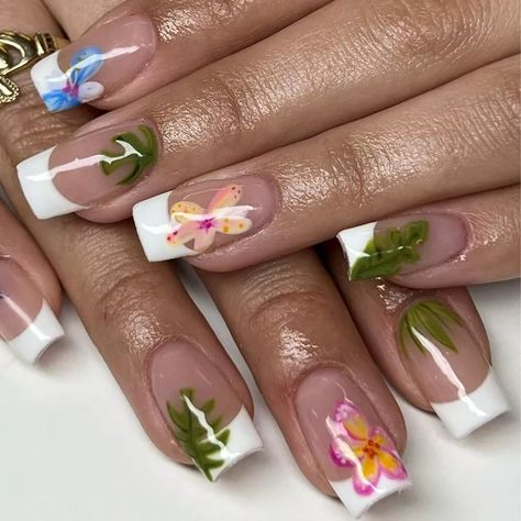 18 Hibiscus Nail Ideas That Serve Y2K Surfer Vibes