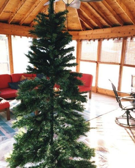 8 Hacks to Make Your Fake Christmas Tree Look Full and Fabulous Cheap Christmas Tree, Boot Decor, Fake Christmas Tree, Cheap Christmas Trees, Beach Christmas Trees, Fake Christmas Trees, Flocked Christmas Tree, Pallet Christmas Tree, Pallet Christmas