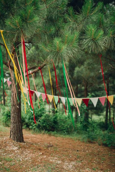 Stairs Closet, Hobbit Party, Camping Theme Birthday, Broken Bow Oklahoma, Summer Camp Themes, Diy Woodland, Summer Camp Wedding, Camping Photo, Camping Theme Party