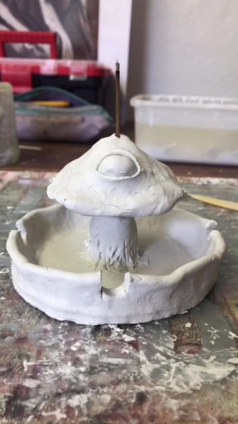 Ashtray Clay, Cottagecore Mushroom, Sculpture Art Clay, Clay Diy Projects, Tanah Liat, Clay Crafts Air Dry, Keramik Design, Ceramics Pottery Art, Ceramics Projects