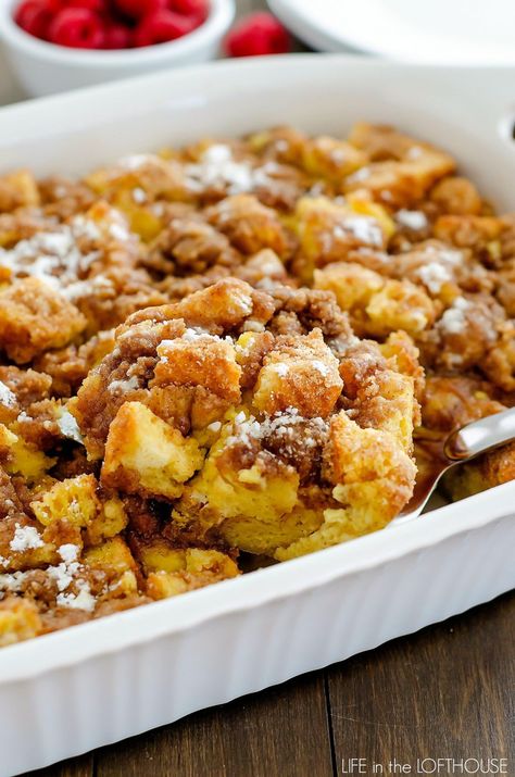 This wonderful French Toast Bake needs to make an appearance at your breakfast table. Pieces of sour dough bread are covered in a milky egg and sugar mixture then baked to perfection! The cinnamon-crumble topping is the best part! Life In The Lofthouse, Mom Breakfast, Cinnamon Crumble, Make French Toast, Christmas Morning Breakfast, Sour Dough, French Toast Bake, French Toast Casserole, Breakfast Bake