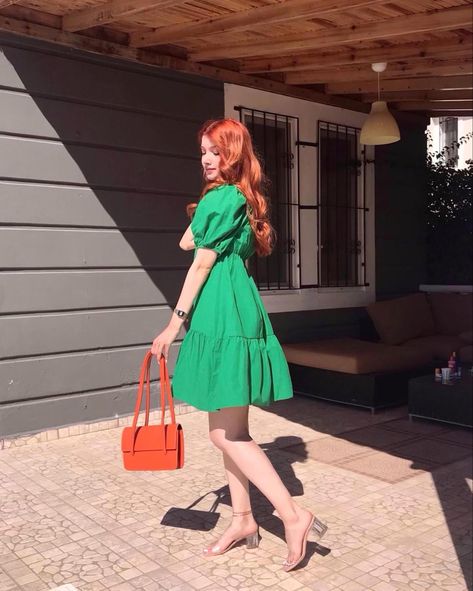 Orange Hair Green Dress, Ginger Hair Green Dress, Red Hair Outfits Summer, Orange Hair Outfit Ideas, Red Head Outfits, Red Hair Orange, Green Spring Dresses, Red Hair Outfits, Olive Green Outfit