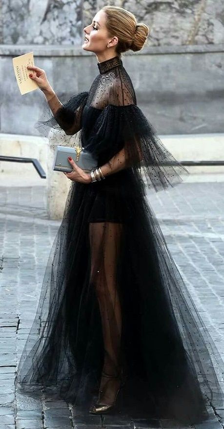 Olivia palermo, Valentino black tulle dress Olivia Palermo Style, Valentino Couture, Paris Mode, Olivia Palermo, Vogue Paris, Looks Style, Mode Inspiration, Pretty Little Liars, Tulle Dress