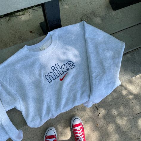 Grey Crewneck Outfit, Thrift List, Crewneck Outfit, School Wishlist, Outfit Inso, Clothes Wishlist, Trendy Boy Outfits, College Fits, Guys Clothing Styles