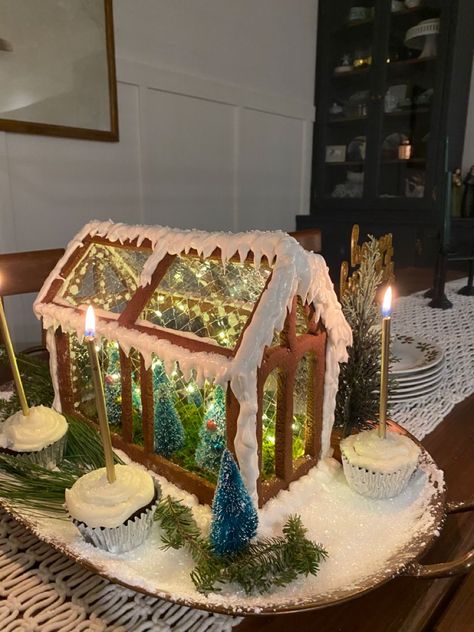 Biscuit House Christmas, Ginger Bread Green House, Fairy House Inspiration, Snowglobe Gingerbread House, Gingerbread Greenhouse Ideas, Over The Top Gingerbread House, Gingerbread House Bakery, Gingerbread House Greenhouse, Gingerbread House Homemade